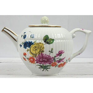 Teapot, Furstenberg Porcelain, Floral, Victoria and Albert Museum, 3.75" x 5.25"